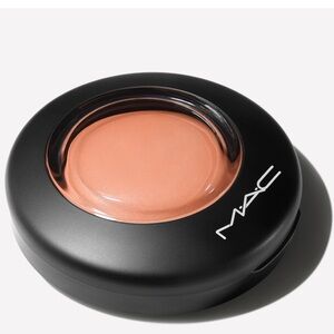 SWATCHED ONCE!
MINERALIZE BLUSH
Naturally Flawless - midtone pinky nude